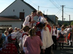 Název souboru=hody_2011_50.jpg
Velikost souboru=765KB
Rozměry=1133x850
Datum přidání=13. Září 2011 hody_2011_50.jpg