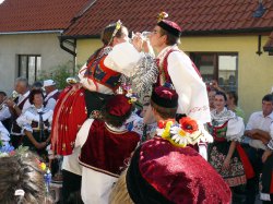 Název souboru=hody_2011_55.jpg
Velikost souboru=903KB
Rozměry=1133x850
Datum přidání=13. Září 2011 hody_2011_55.jpg