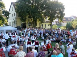 Název souboru=hody_2011_73.jpg
Velikost souboru=1061KB
Rozměry=1133x850
Datum přidání=13. Září 2011 hody_2011_73.jpg