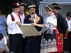 Název souboru=hody_2011_80.jpg
Velikost souboru=839KB
Rozměry=1133x850
Datum přidání=13. Září 2011 hody_2011_80.jpg