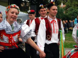 Název souboru=Hody_2013_087.JPG
Velikost souboru=210KB
Rozměry=1133x850
Datum přidání=08. Říjen 2013 Hody_2013_087.JPG