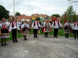 Název souboru=Hody_2013_098.JPG
Velikost souboru=228KB
Rozměry=1133x850
Datum přidání=08. Říjen 2013 Hody_2013_098.JPG