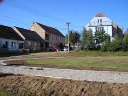 Název souboru=060715_skola_brigada_na_ovalu_0007.JPG
Velikost souboru=175KB
Rozměry=768x576
Datum přidání=17. Červenec 2006 060715_skola_brigada_na_ovalu_0007.JPG