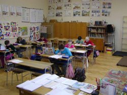 Název souboru=_old__skola_trida.jpg
Velikost souboru=111KB
Rozměry=800x600
Datum přidání=31. Leden 2006 _old__skola_trida.jpg