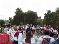 Název souboru=040919hody0009.jpg
Velikost souboru=88KB
Rozměry=814x615
Datum přidání=05. Únor 2006 040919hody0009.jpg