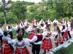 Název souboru=050918hody0004.jpg
Velikost souboru=244KB
Rozměry=1016x762
Datum přidání=05. Únor 2006 050918hody0004.jpg