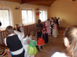 Název souboru=Maskarni_2015_72.JPG
Velikost souboru=141KB
Rozměry=600x450
Datum přidání=11. Květen 2015 Maskarni_2015_72.JPG