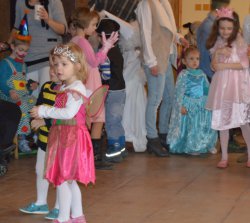 Název souboru=detsky_karneval_2016-_84.JPG
Velikost souboru=149KB
Rozměry=504x450
Datum přidání=15. Únor 2016 detsky_karneval_2016-_84.JPG