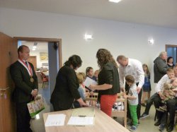 Název souboru=vitani_obcanku_2015_72.JPG
Velikost souboru=134KB
Rozměry=600x450
Datum přidání=03. Listopad 2015 vitani_obcanku_2015_72.JPG