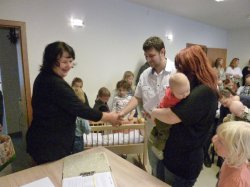 Název souboru=vitani_obcanku_2015_80.JPG
Velikost souboru=144KB
Rozměry=600x450
Datum přidání=03. Listopad 2015 vitani_obcanku_2015_80.JPG