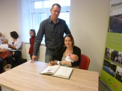 Název souboru=vitani_obcanku_2015_82.JPG
Velikost souboru=126KB
Rozměry=600x450
Datum přidání=03. Listopad 2015 vitani_obcanku_2015_82.JPG