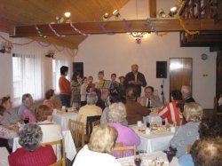 Název souboru=061119_seniori_0002.JPG
Velikost souboru=58KB
Rozměry=512x384
Datum přidání=02. Prosinec 2006 061119_seniori_0002.JPG